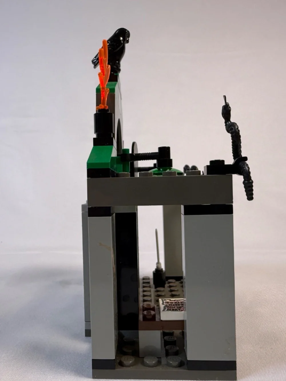 LEGO Harry Potter 4735 Slytherin 2002 Complete Retired Set
